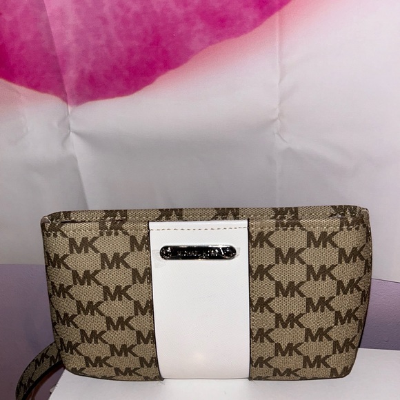Michael Kors Handbags - Michael Kors Beltbag, NIB/NWT🔥🔥